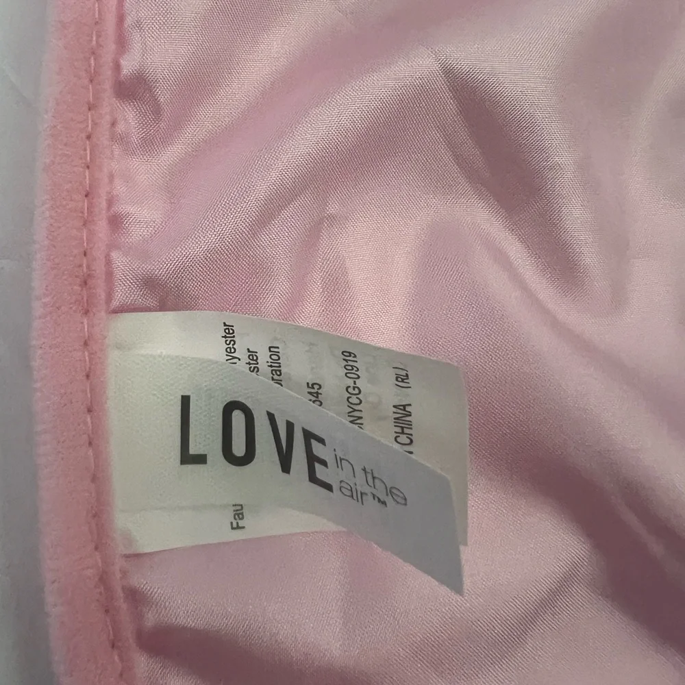 Walgreens Love In Air Baby Valentine Gift Set Bib & Security Blanket Pink NWT